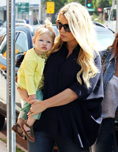 Jessica Simpson: Maxwell Has Her Mama's Pout!
