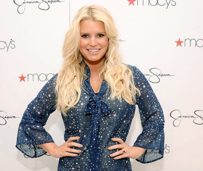 Pregnant Jessica Simpson Eats Grilled Cheese, Onion Rings, Avoids Alcohol at Pal's Birthday Bash
